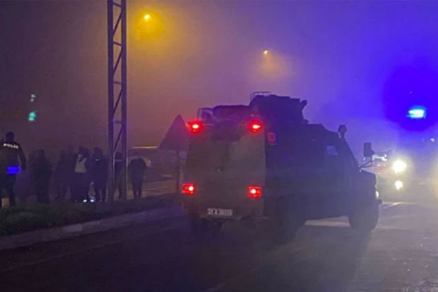 Türkiyədə içində bomba olan avtomobil partladıldı: Yaralıların sayı açıqlandı